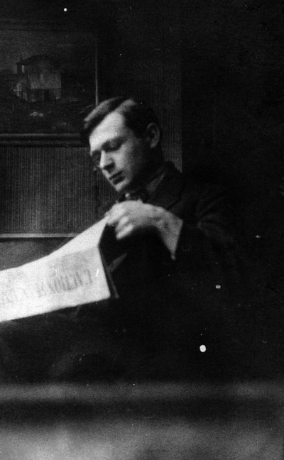 Tristan Tzara Reading L